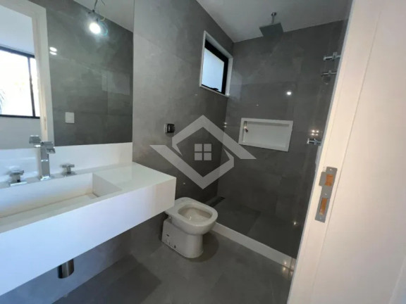 Imagem Casa com 5 Quartos à Venda, 400 m² em Barra Da Tijuca - Rio De Janeiro Imagem Casa com 5 Quartos à Venda, 400 m² em Barra Da Tijuca - Rio De Janeiro