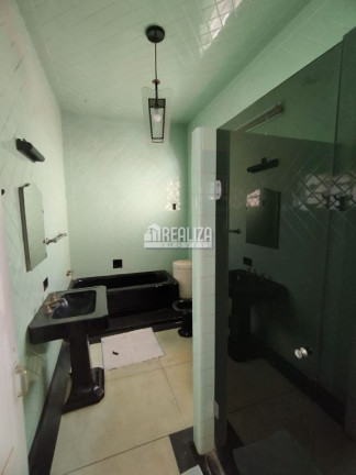 Imagem Casa com 4 Quartos à Venda, 325 m² em Estados Unidos - Uberaba Imagem Casa com 4 Quartos à Venda, 325 m² em Estados Unidos - Uberaba