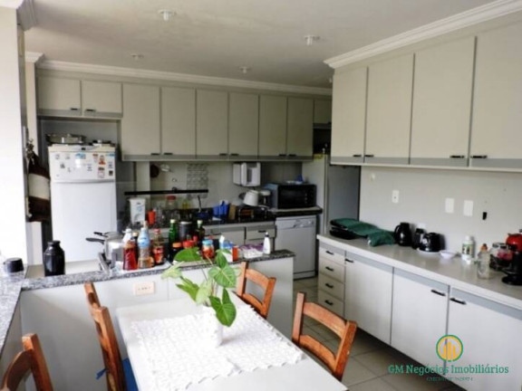 Imagem Casa de Condomínio com 5 Quartos à Venda, 1.500 m² em Carapicuíba