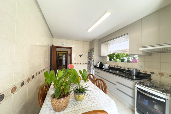 Imagem Casa com 3 Quartos à Venda, 85 m² em Petrópolis - Porto Alegre Imagem Casa com 3 Quartos à Venda, 85 m² em Petrópolis - Porto Alegre