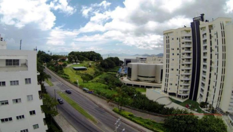 Imagem Apartamento com 3 Quartos à Venda, 239 m² em Agronômica - Florianópolis