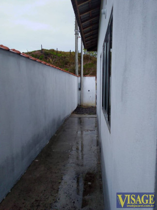 Casa com 2 Quartos à Venda,  em Pq. Imperial - Jacareí