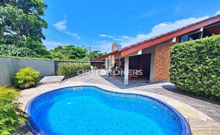 Imagem Casa com 5 Quartos à Venda, 230 m² em Jardim Virgínia - Guarujá Imagem Casa com 5 Quartos à Venda, 230 m² em Jardim Virgínia - Guarujá
