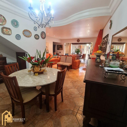 Imagem Casa com 5 Quartos à Venda, 300 m² em Independência - Taubaté
