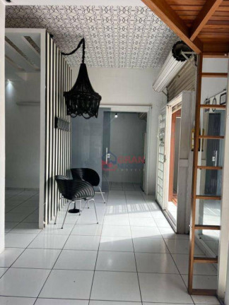 Imagem Casa com 4 Quartos para Alugar, 190 m² em Tarumã - Curitiba Imagem Casa com 4 Quartos para Alugar, 190 m² em Tarumã - Curitiba
