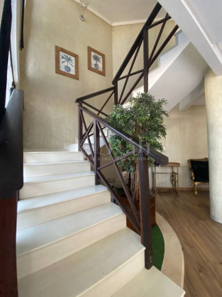 Imagem Sobrado com 5 Quartos à Venda, 270 m² em Nações - Balneário Camboriú Imagem Sobrado com 5 Quartos à Venda, 270 m² em Nações - Balneário Camboriú
