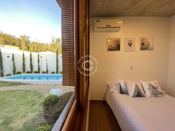 Imagem Casa com 3 Quartos à Venda, 177 m² em Camobi - Santa Maria Imagem Casa com 3 Quartos à Venda, 177 m² em Camobi - Santa Maria