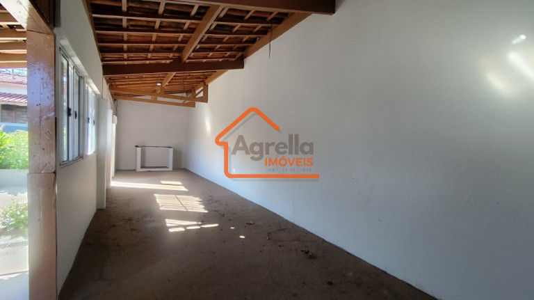 Imagem Casa com 3 Quartos à Venda, 157 m² em Vila Bianchi - Mogi Mirim Imagem Casa com 3 Quartos à Venda, 157 m² em Vila Bianchi - Mogi Mirim