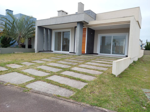 Casa com 4 Quartos à Venda,  em Atlântida Sul - Osório