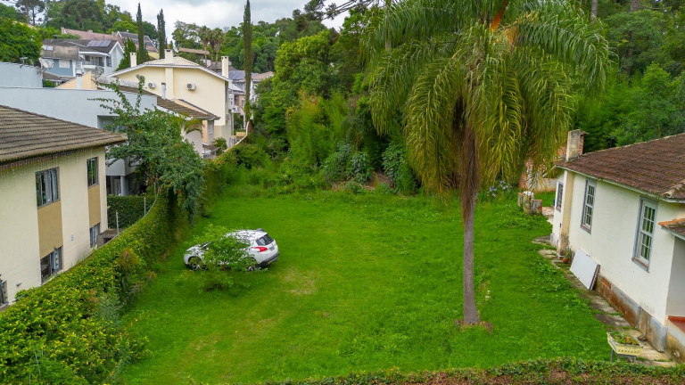 Terreno à Venda, 4.250 m² em Campo Comprido - Curitiba
