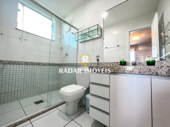 Imagem Apartamento com 4 Quartos à Venda, 270 m² em Algodoal - Cabo Frio