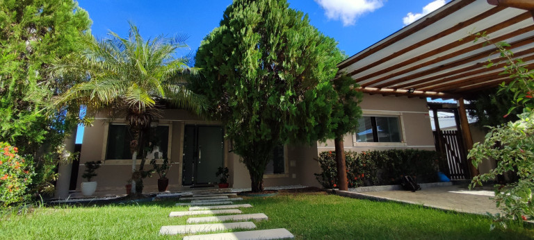 Imagem Casa com 5 Quartos à Venda, 218 m² em Estrada Do Coco  - Lauro De Freitas