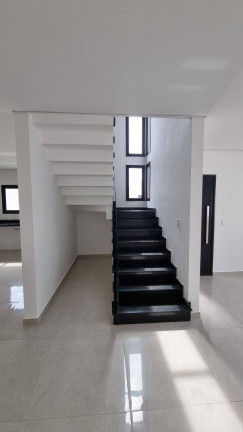 Imagem Casa com 3 Quartos à Venda, 204 m² em Laranjeiras - Caieiras Imagem Casa com 3 Quartos à Venda, 204 m² em Laranjeiras - Caieiras