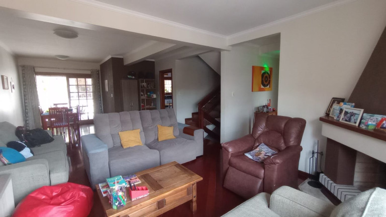 Imagem Casa com 3 Quartos à Venda, 220 m² em Espírito Santo - Porto Alegre