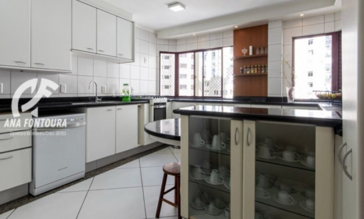 Imagem Apartamento com 5 Quartos à Venda, 340 m² em Centro - Balneário Camboriú Imagem Apartamento com 5 Quartos à Venda, 340 m² em Centro - Balneário Camboriú