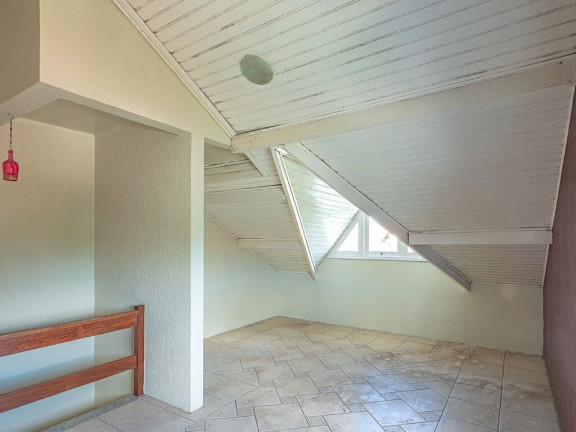 Imagem Casa com 3 Quartos à Venda,  em Sarandi - Porto Alegre