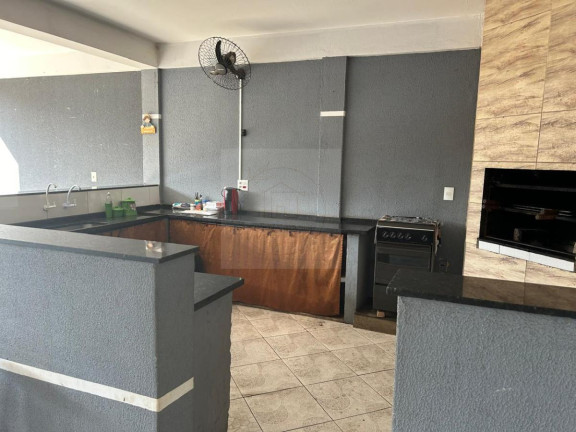 Imagem Casa com 3 Quartos à Venda, 402 m²