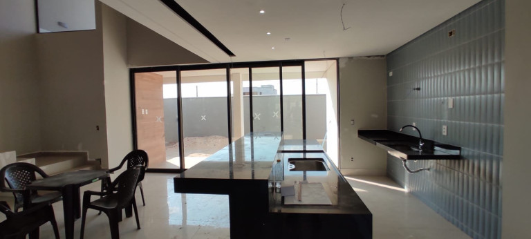 Imagem Casa com 3 Quartos à Venda, 183 m² em Vale Quem Tem - Teresina