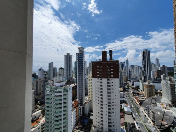 Imagem Apartamento com 3 Quartos à Venda, 195 m² em Centro - Balneário Camboriú