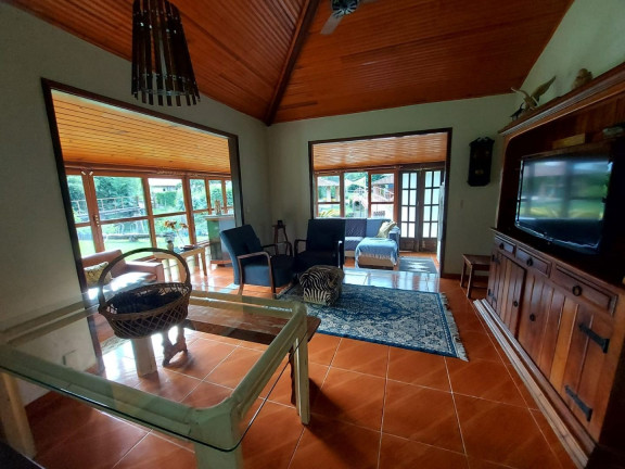 Imagem Casa com 5 Quartos à Venda, 132 m² em Albuquerque - Teresópolis Imagem Casa com 5 Quartos à Venda, 132 m² em Albuquerque - Teresópolis