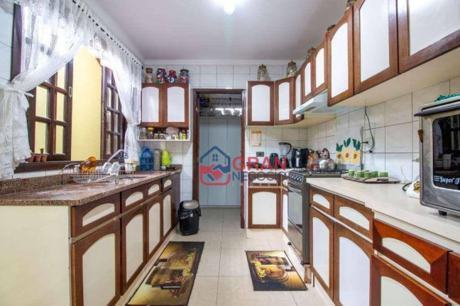 Imagem Casa com 3 Quartos à Venda, 123 m² em São Braz - Curitiba