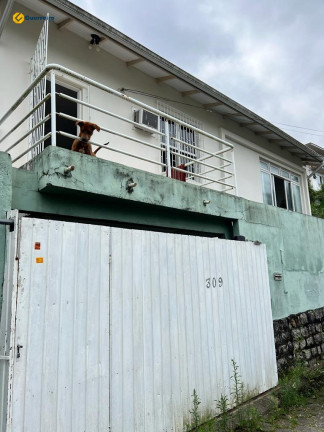 Casa com 3 Quartos à Venda,  em Agronômica - Florianópolis