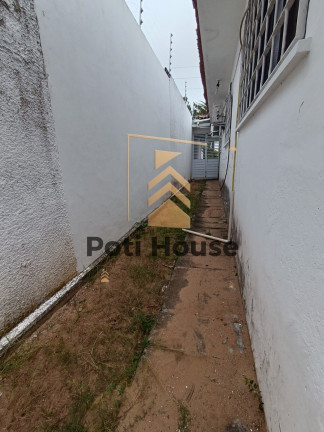 Imagem Imóvel com 4 Quartos à Venda, 250 m² em Ponta Negra - Natal Imagem Imóvel com 4 Quartos à Venda, 250 m² em Ponta Negra - Natal