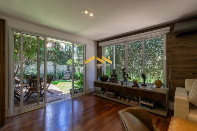 Imagem Casa com 3 Quartos à Venda, 195 m² em Alto Da Boa Vista - São Paulo Imagem Casa com 3 Quartos à Venda, 195 m² em Alto Da Boa Vista - São Paulo