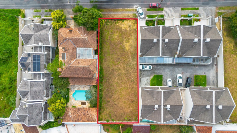 Terreno à Venda, 600 m² em Santa Felicidade - Curitiba