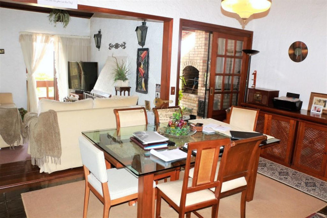 Imagem Casa com 5 Quartos à Venda, 130 m² em Iucas - Teresópolis