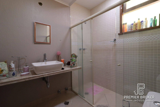 Imagem Casa com 8 Quartos à Venda, 680 m² em Cascata Dos Amores - Teresópolis Imagem Casa com 8 Quartos à Venda, 680 m² em Cascata Dos Amores - Teresópolis