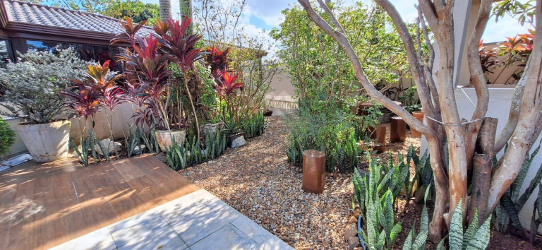 Imagem Casa com 5 Quartos à Venda, 1.070 m² em Bougainvillee V - Peruíbe