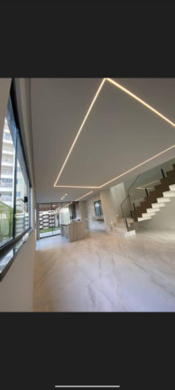 Imagem Casa com 3 Quartos à Venda, 225 m² em Goiânia Imagem Casa com 3 Quartos à Venda, 225 m² em Goiânia