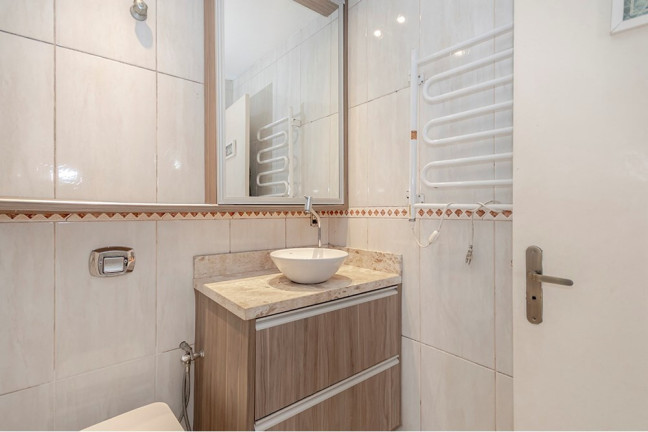 Imagem Imóvel com 2 Quartos à Venda, 59 m² em Passo Da Areia - Porto Alegre