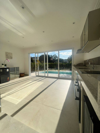 Imagem Casa com 3 Quartos para Alugar, 300 m² em Alphaville - Santana De Parnaíba Imagem Casa com 3 Quartos para Alugar, 300 m² em Alphaville - Santana De Parnaíba
