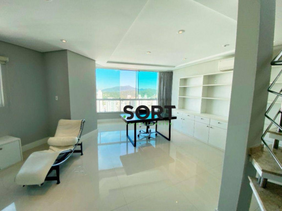 Imagem Cobertura com 3 Quartos à Venda, 258 m² em Centro - Balneário Camboriú