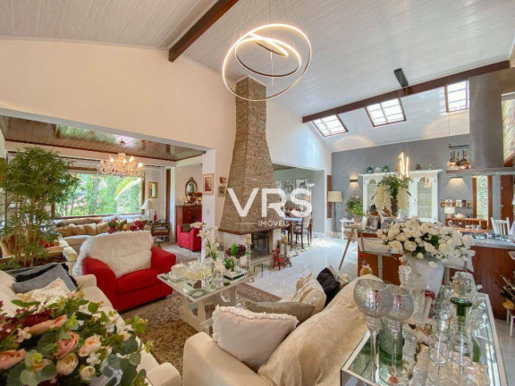 Imagem Casa com 4 Quartos à Venda, 250 m² em Golfe - Teresópolis