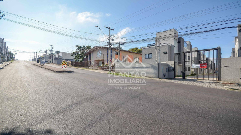 Imagem Sobrado com 3 Quartos à Venda, 105 m² em Uberaba - Curitiba Imagem Sobrado com 3 Quartos à Venda, 105 m² em Uberaba - Curitiba