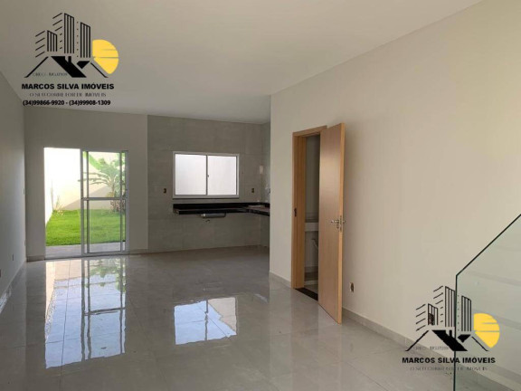 Imagem Casa com 3 Quartos à Venda, 83 m² em Laranjeiras - Uberlândia