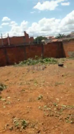 Imagem Terreno à Venda, 200 m² em Maracanã - Montes Claros