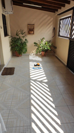 Casa com 2 Quartos à Venda,  em Catiapoa - São Vicente