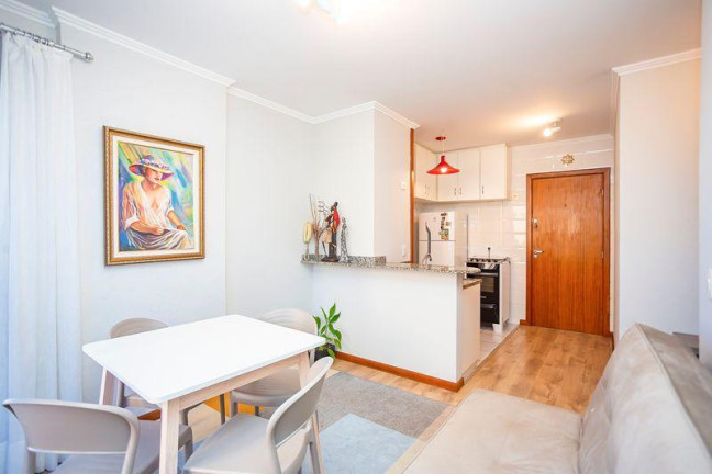 Imagem Apartamento com 1 Quarto à Venda, 33 m² em Bigorrilho - Curitiba Imagem Apartamento com 1 Quarto à Venda, 33 m² em Bigorrilho - Curitiba