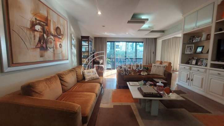 Apartamento com 3 Quartos à Venda, 219 m² em Gonzaga - Santos