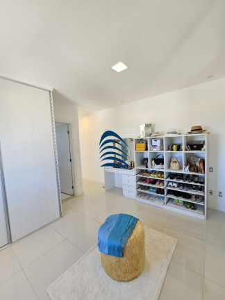 Imagem Casa com 4 Quartos à Venda, 480 m² em Busca Vida - Camaçari