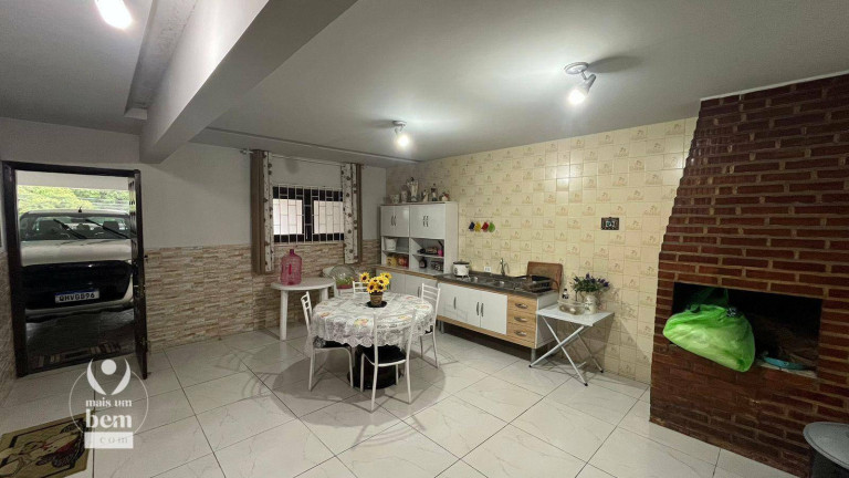 Imagem Casa com 5 Quartos à Venda, 236 m² em Atuba - Curitiba