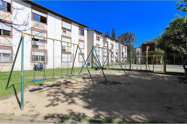 Imagem Imóvel com 2 Quartos à Venda,  em Cavalhada - Porto Alegre