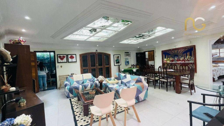 Imagem Casa com 3 Quartos à Venda, 500 m² em Canto Do Forte - Praia Grande Imagem Casa com 3 Quartos à Venda, 500 m² em Canto Do Forte - Praia Grande