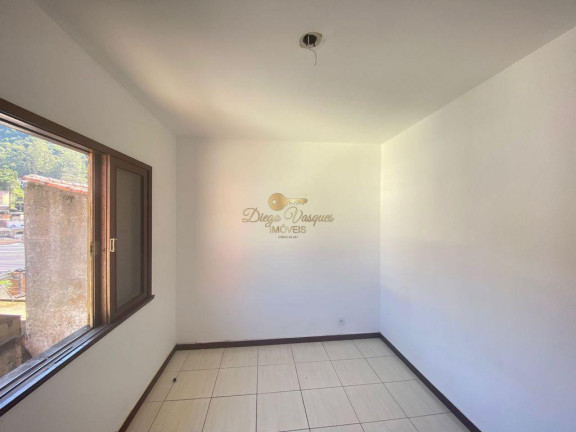 Imagem Casa com 3 Quartos à Venda, 120 m² em São Pedro - Teresópolis Imagem Casa com 3 Quartos à Venda, 120 m² em São Pedro - Teresópolis
