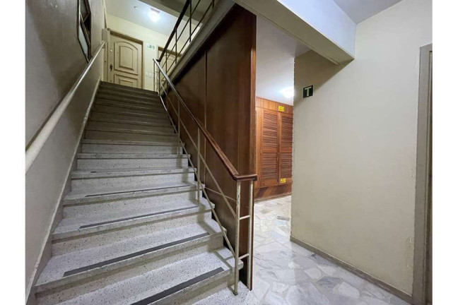 Imagem Imóvel com 3 Quartos à Venda,  em Moinhos De Vento - Porto Alegre