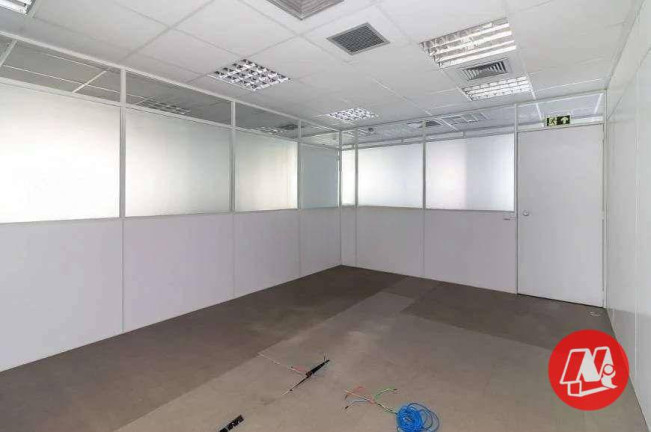 Imagem Sala Comercial à Venda ou Locação, 790 m² em Centro - Porto Alegre Imagem Sala Comercial à Venda ou Locação, 790 m² em Centro - Porto Alegre